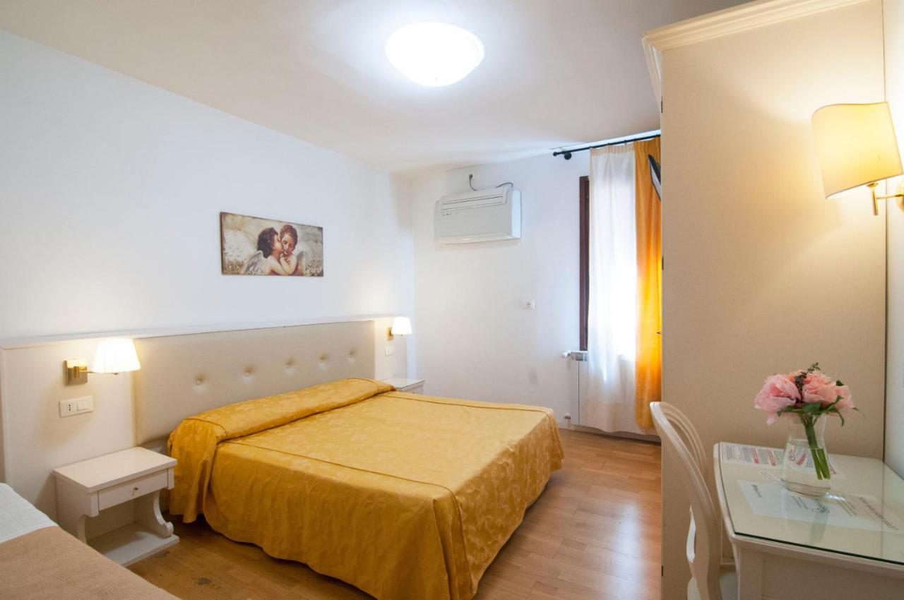 Albergo Ai Tolentini البندقية المظهر الخارجي الصورة